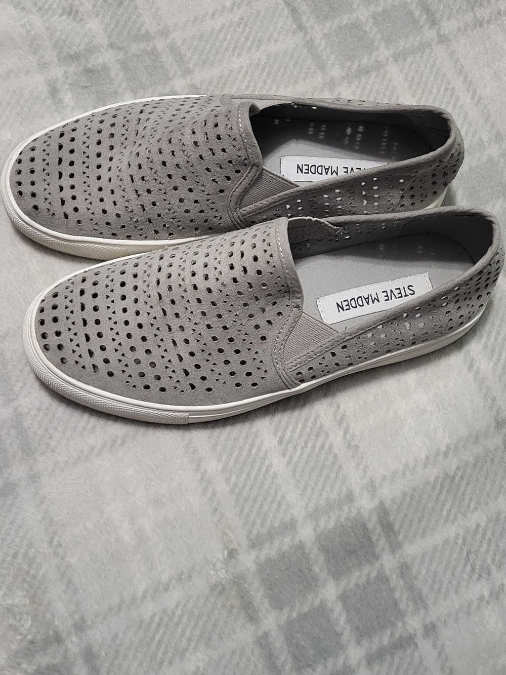 Steve Madden Women's Gray Perforated Slip-On Shoes Size 7